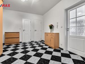 Prodej bytu 3+kk, Karlovy Vary, Raisova, 108 m2