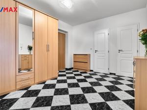 Prodej bytu 3+kk, Karlovy Vary, Raisova, 108 m2
