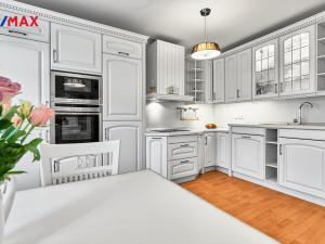 Prodej bytu 3+1, Karlovy Vary, Raisova, 118 m2