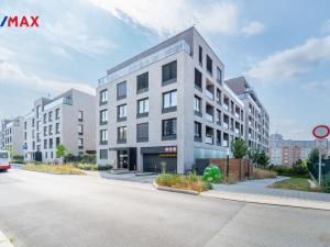 Pronájem garážového stání, Praha - Strašnice, Nad vodovodem, 15 m2