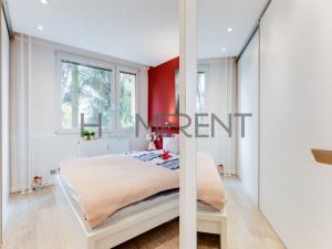 Pronájem bytu 3+kk, Praha - Podolí, Pujmanové, 61 m2
