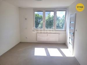 Pronájem bytu 1+1, Opava, Zeyerova, 35 m2