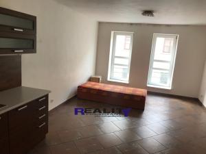 Pronájem bytu 1+kk, Žatec, Tyršova, 29 m2