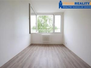 Pronájem bytu 2+kk, Králův Dvůr, Nad Stadionem, 40 m2