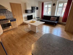 Prodej bytu 3+1, Karlovy Vary, 75 m2