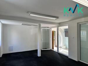 Pronájem obchodního prostoru, Ostrov, Hlavní třída, 36 m2