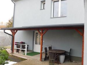 Pronájem bytu 2+kk, Praha - Újezd nad Lesy, Starokolínská, 70 m2