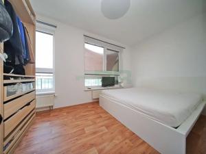 Pronájem bytu 2+kk, Praha - Vysočany, Pod Harfou, 66 m2