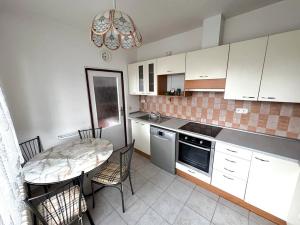Pronájem bytu 3+1, Liberec, Na Bojišti, 85 m2