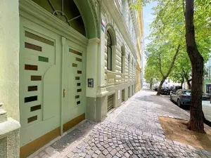 Prodej bytu 4+1, Praha - Vinohrady, Uruguayská, 165 m2