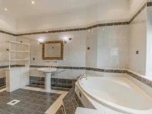 Prodej bytu 4+1, Praha - Vinohrady, Uruguayská, 162 m2