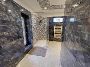 Prodej rodinného domu, Lom, Březová, 200 m2