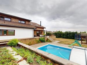 Prodej rodinného domu, Lom, Březová, 200 m2