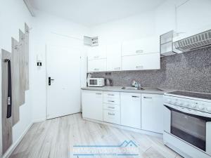 Prodej bytu 1+1, Znojmo, Rumunská, 44 m2