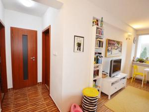 Pronájem bytu 3+1, Praha - Liboc, Na Džbánu, 65 m2