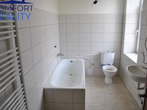 Prodej kanceláře, Loužnice, 561 m2
