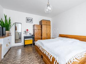 Pronájem bytu 3+1, Praha - Radotín, náměstí Osvoboditelů, 80 m2