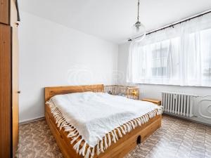 Pronájem bytu 3+1, Praha - Radotín, náměstí Osvoboditelů, 80 m2