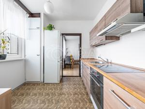 Pronájem bytu 3+1, Praha - Radotín, náměstí Osvoboditelů, 80 m2