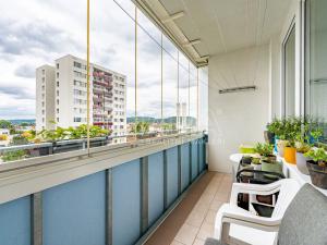 Pronájem bytu 3+1, Praha - Radotín, náměstí Osvoboditelů, 80 m2