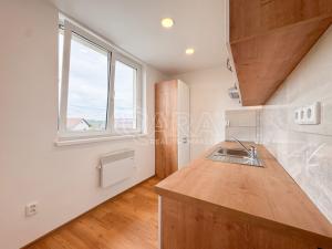 Pronájem bytu 2+1, Kaplice, Omlenická, 56 m2