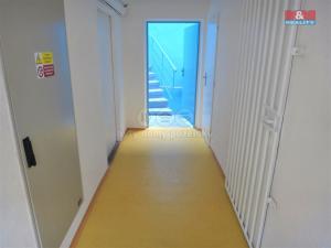 Pronájem obchodního prostoru, Kladno, Komenského, 13 m2