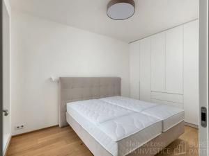 Pronájem bytu 2+kk, Praha - Velká Chuchle, Na hvězdárně, 57 m2