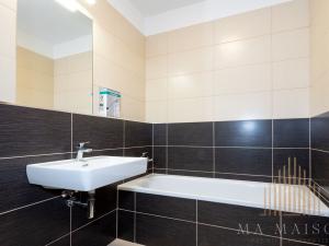 Pronájem bytu 2+kk, Praha - Hloubětín, Poděbradská, 52 m2