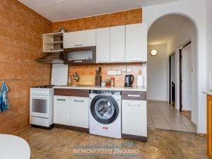 Prodej bytu 2+1, Znojmo, Holandská, 56 m2