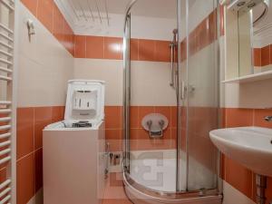 Pronájem bytu 2+1, Liberec, Sametová, 56 m2