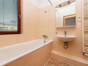 Prodej bytu 2+kk, Praha - Řepy, Čistovická, 45 m2