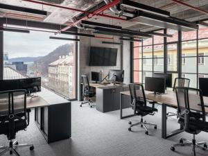 Pronájem kanceláře, Praha, Pernerova, 300 m2