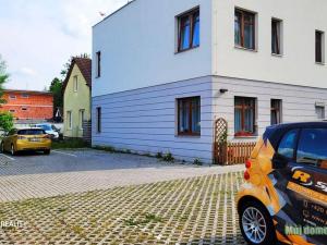 Prodej bytu 1+kk, Praha - Uhříněves, Bečovská, 32 m2