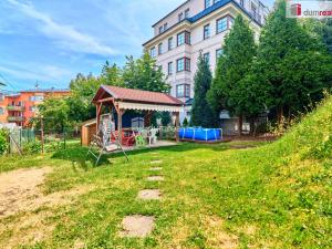 Prodej bytu 4+1, Karlovy Vary - Drahovice, Zbrojnická, 75 m2