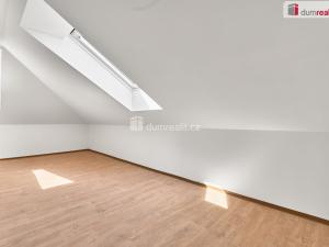 Prodej bytu 4+1, Karlovy Vary - Drahovice, Zbrojnická, 75 m2