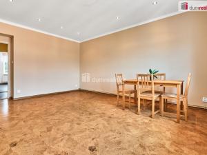 Prodej bytu 4+1, Karlovy Vary - Drahovice, Zbrojnická, 75 m2