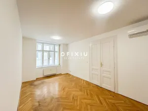 Pronájem bytu 2+kk, Brno, Jakubské náměstí, 51 m2