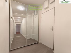 Pronájem bytu 2+1, Praha, Perunova, 60 m2