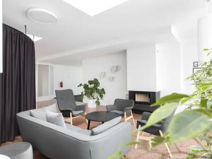 Pronájem bytu 1+kk, Praha - Jinonice, Peroutkova, 28 m2