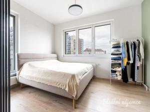Pronájem bytu 1+kk, Praha - Michle, U plynárny, 37 m2