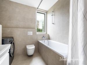 Pronájem bytu 1+kk, Praha - Michle, U plynárny, 37 m2
