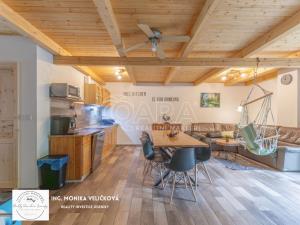 Prodej rodinného domu, Mikulovice, Na Bukovci, 200 m2