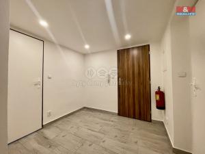 Pronájem atypického bytu, Slaný, Ouvalova, 39 m2