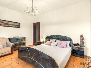 Prodej rodinného domu, Králův Dvůr - Křižatky, 240 m2