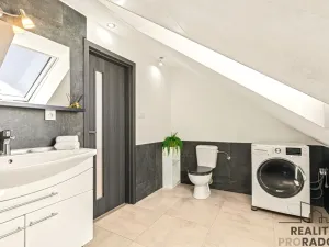 Prodej rodinného domu, Králův Dvůr - Křižatky, 240 m2