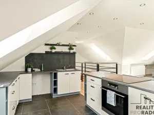 Prodej rodinného domu, Králův Dvůr - Křižatky, 240 m2