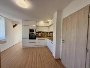 Pronájem bytu 3+kk, Chomutov, Na Příkopech, 90 m2