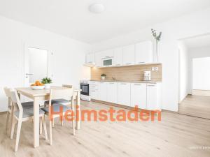 Pronájem bytu 2+kk, Ostrava - Poruba, náměstí Boženy Němcové, 68 m2