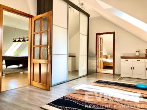 Prodej rodinného domu, Oleška, 338 m2