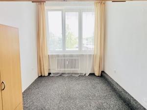 Prodej bytu 2+kk, Králův Dvůr, Plzeňská, 33 m2